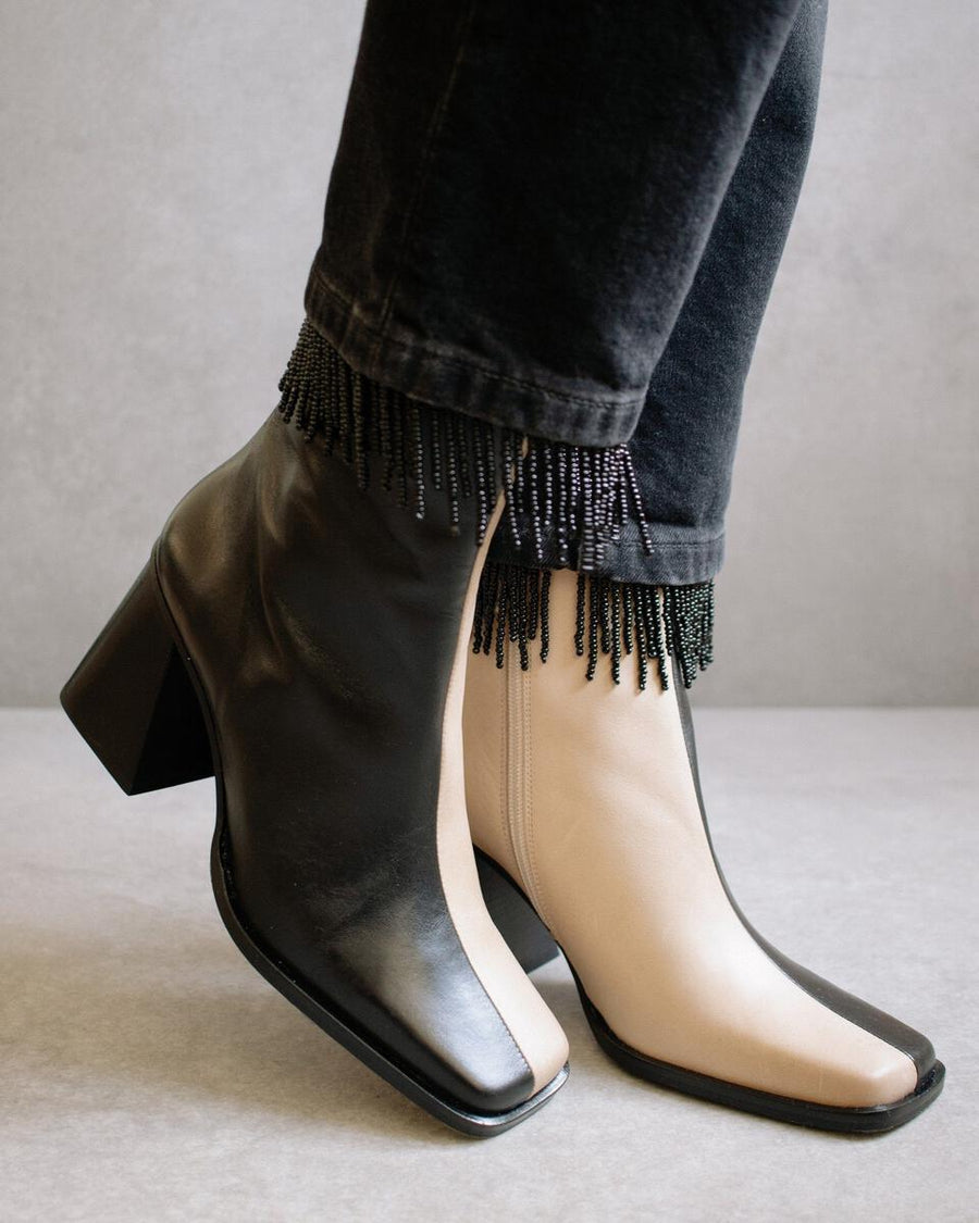 ALOHAS South Bicolor Stone Boots - Beige & Black