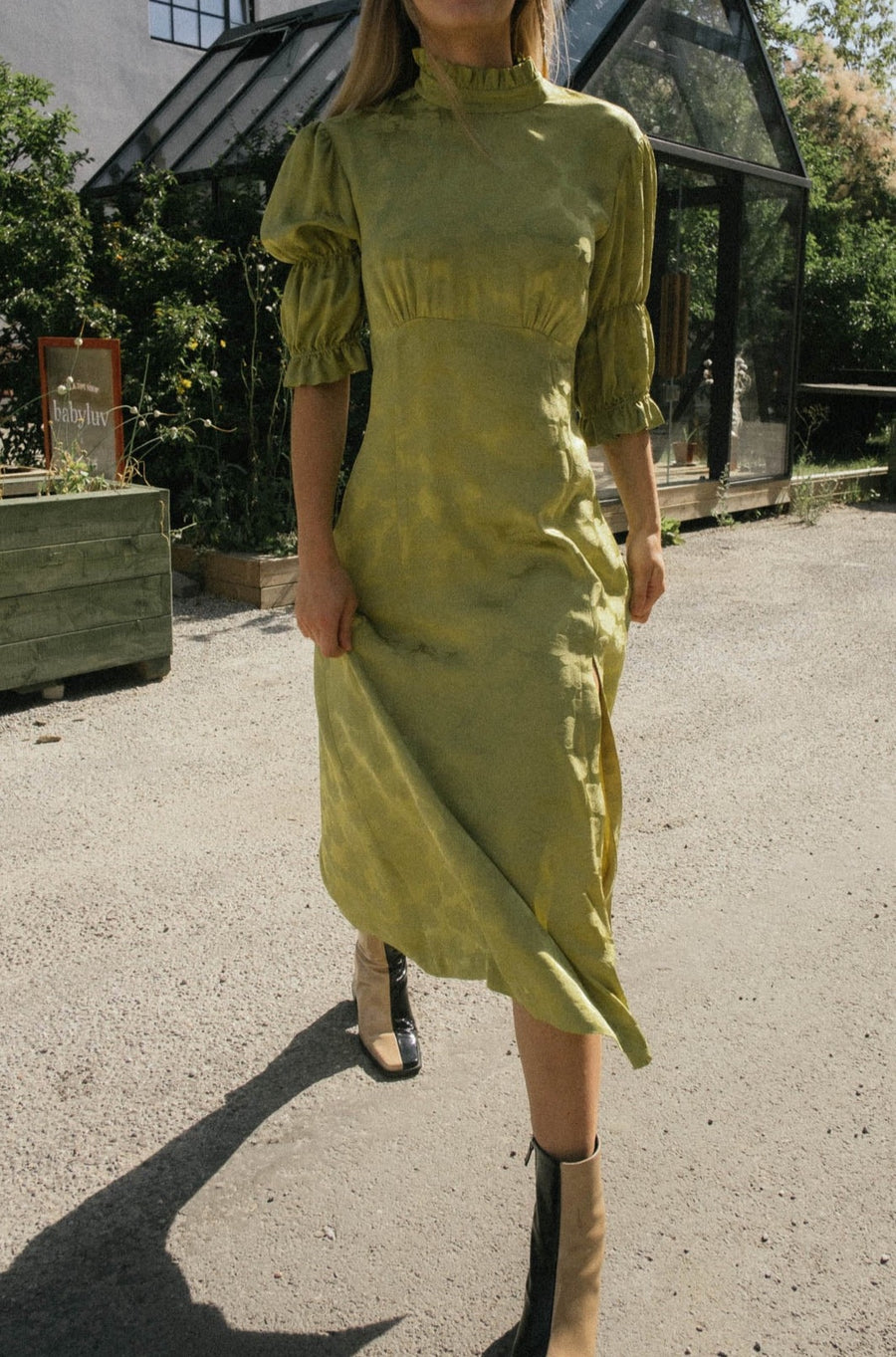 SELINE Puff Sleeved Slit Dress - Pear Green
